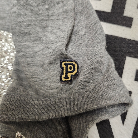 #215 VS Pink Vintage Tee 🩶 - Picture 3 of 5